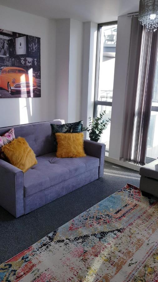 City Centre 1 Bed Apartment With Free On Site Parking With Cctv By Lets Relocations Birmingham Bagian luar foto