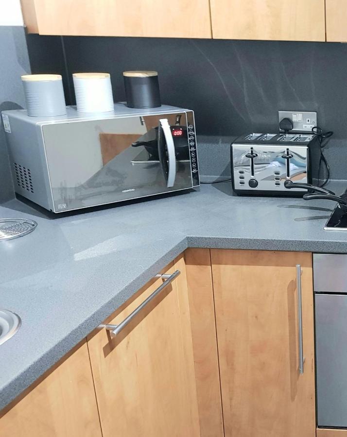 City Centre 1 Bed Apartment With Free On Site Parking With Cctv By Lets Relocations Birmingham Bagian luar foto