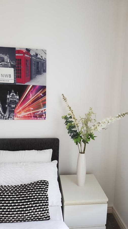 City Centre 1 Bed Apartment With Free On Site Parking With Cctv By Lets Relocations Birmingham Bagian luar foto